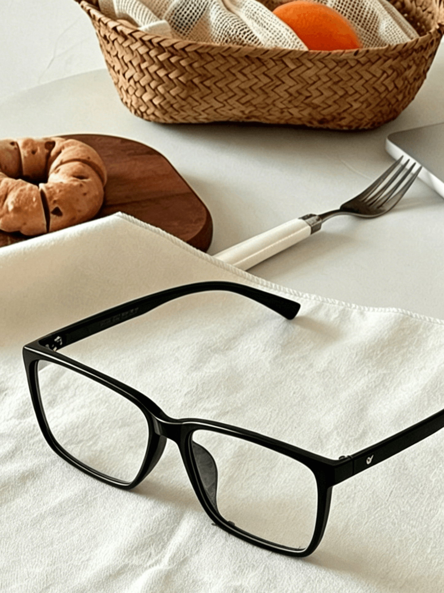 Modern glasses V Pai 2302U minimalist design close-up