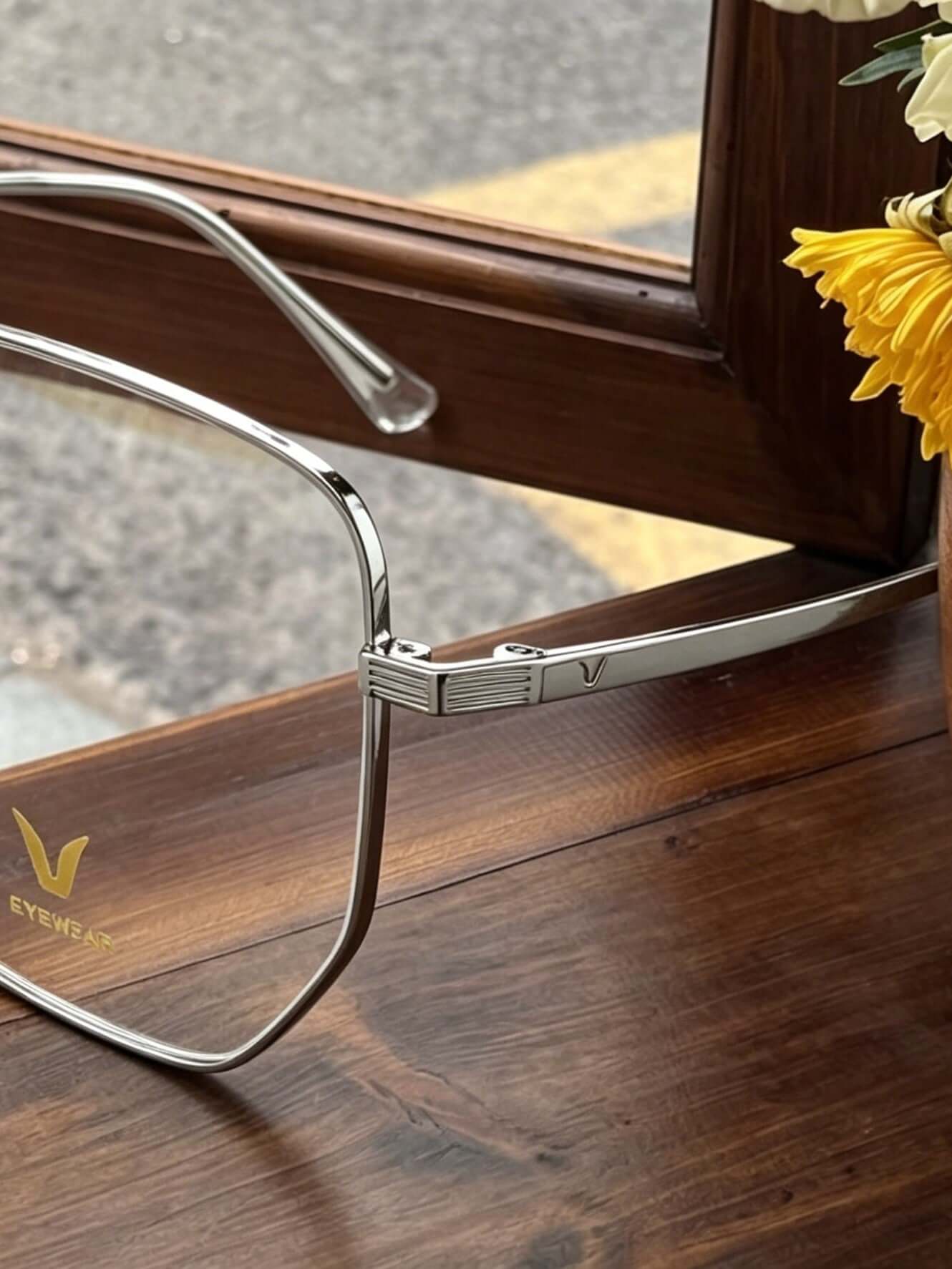 Trend eyewear V Pai 2629 statement-making frame detail